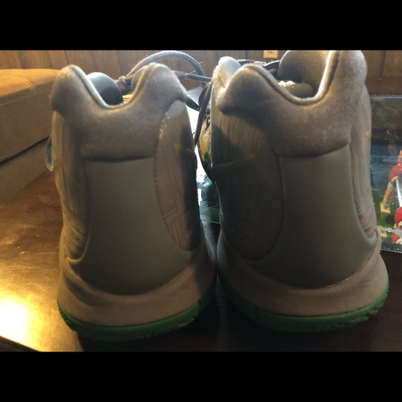 Nike Kyrie 4 “City Guardians” - Picture 2 of 5